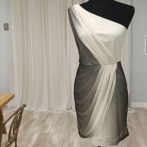 Gorgeous, one shoulder goddess style dress